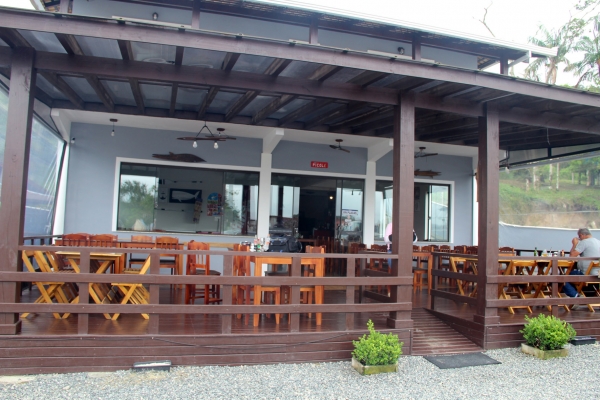 Seletroar fecha parceria com restaurante e pousada Vila Grill, na Vila da Glória